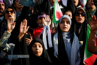 اجتماع عظیم "سلام فرمانده" در ورزشگاه ۱۰۰ هزار نفری آزادی