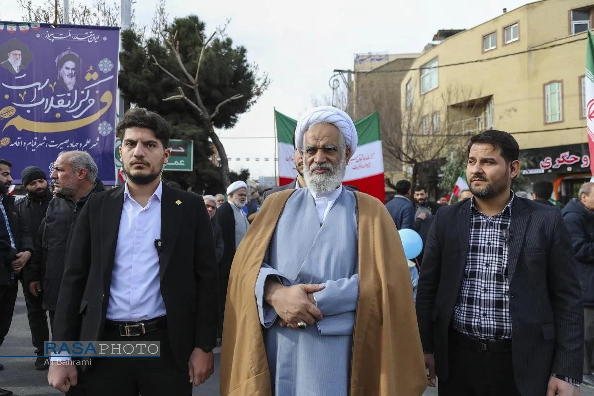 حضور آیت الله کعبی در راهپیمایی یوم الله ۲۲ بهمن در قم