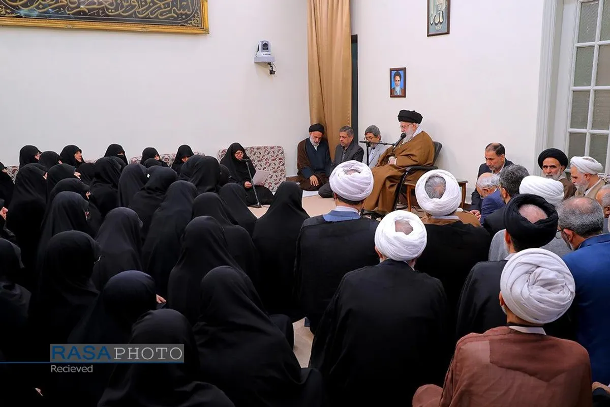 دیدار جمعی از مدیران، اساتید و طلاب جامعه&zwnj;الزهراء (س) با رهبر معظم انقلاب