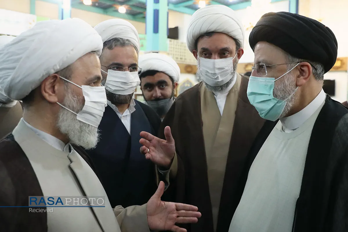 دیدار جمعی از علما و شخصیت&zwnj;های حوزوی با رئیس جمهور