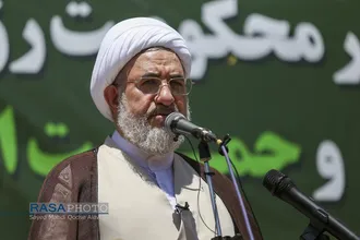 اجتماع طلاب حوزه علمیه قم در محکومیت رژیم صهیونستی و حمایت از نیروهای مسلح