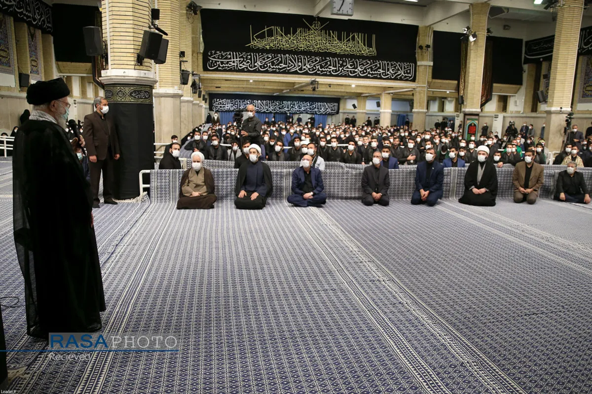 عزاداری اربعین حسینی هیئت&zwnj;های دانشجویی در حسینیه امام خمینی (ره) با حضور مقام معظم رهبری