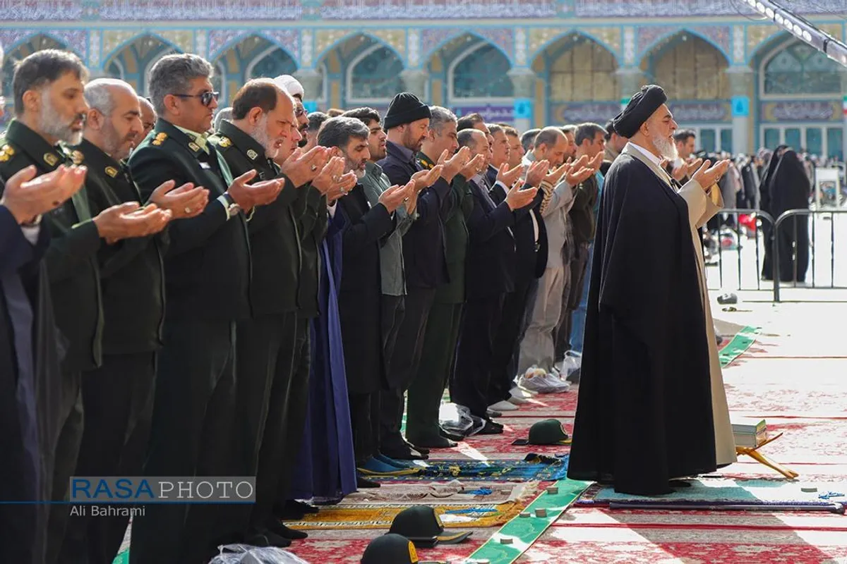 اقامه نماز عید سعید فطر در مسجد مقدس جمکران