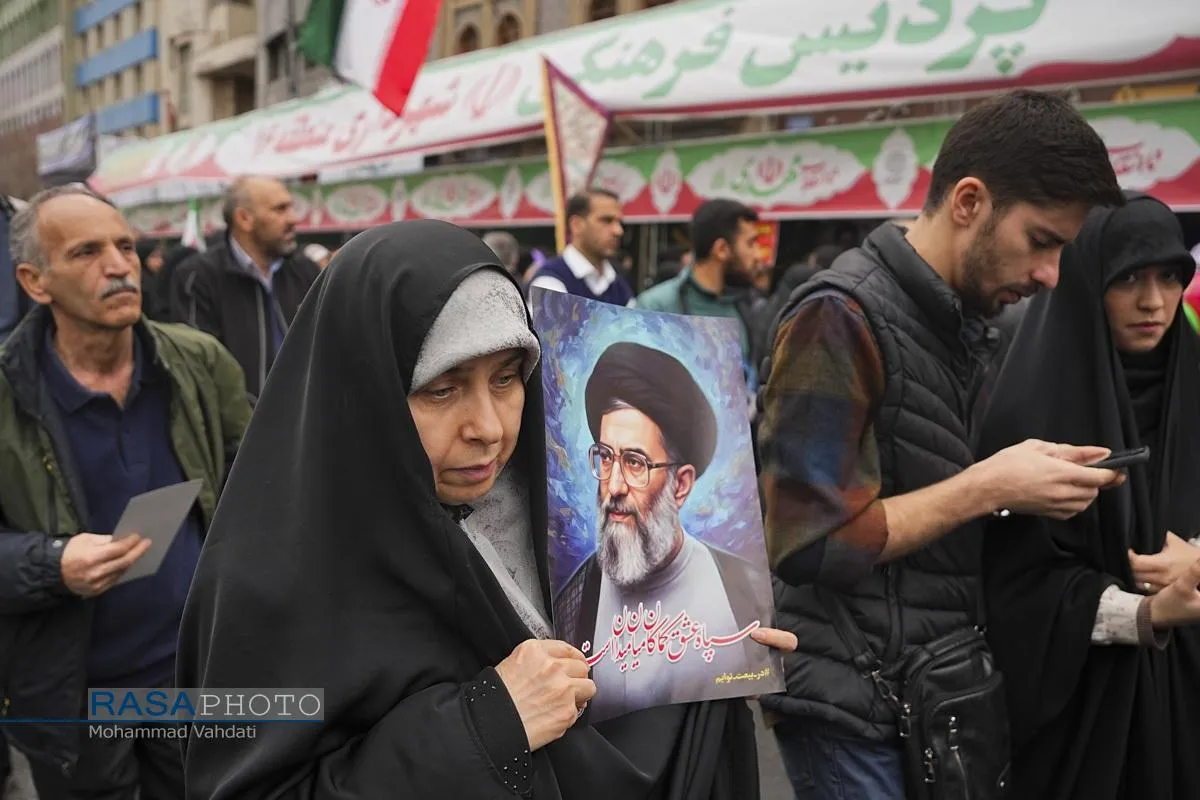 راهپیمایی باشکوه و حماسی ۲۲ بهمن در تهران