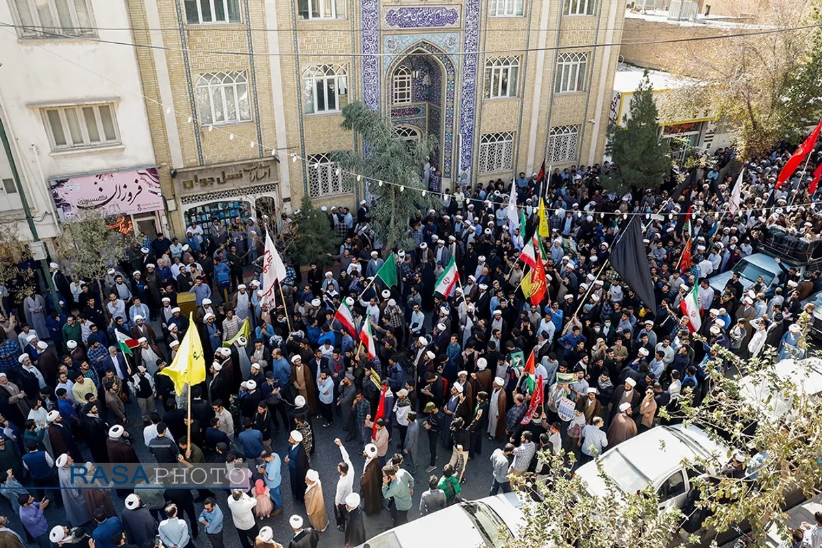 راهپیمایی طلاب قم در محکومیت حمله رژیم صهیونیستی به ملت مظلوم غزه