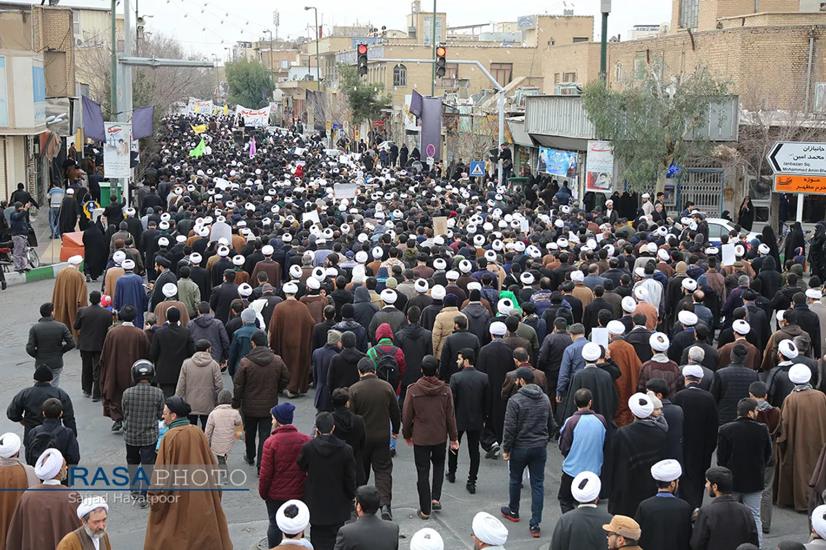 راهپیمایی خودجوش طلاب و بسیجیان قم در پی شهادت حاج قاسم سلیمانی