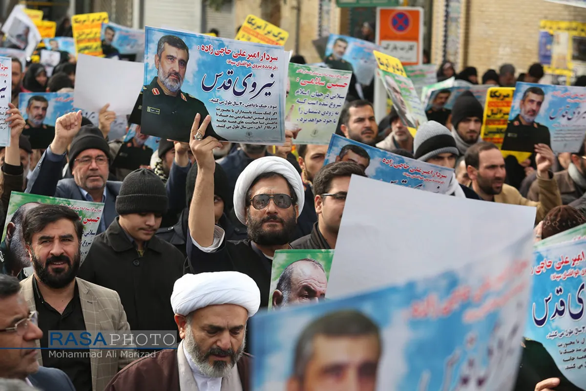 راهپیمایی نمازگزاران قم در حمایت ازسپاه و اقتدار و امنیت نظام اسلامی