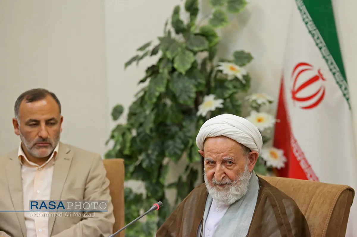 دیدار جمعی از دادستان&zwnj;های قوه قضاییه با آیت الله یزدی رئیس جامعه مدرسین&lrm;