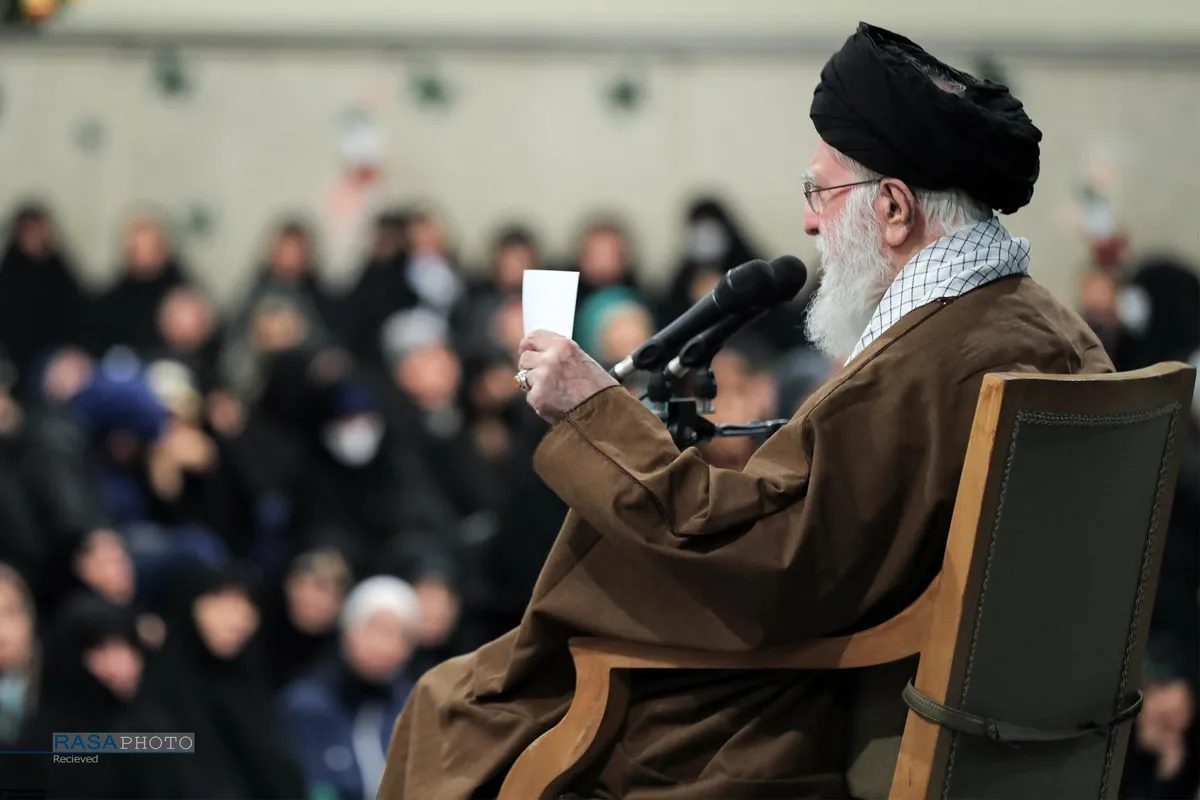 دیدار هزاران نفر از زنان و دختران با رهبر انقلاب