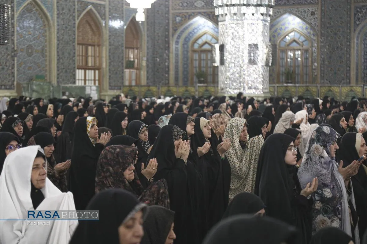 اقامه نماز عید سعید فطر در حرم مطهر رضوی