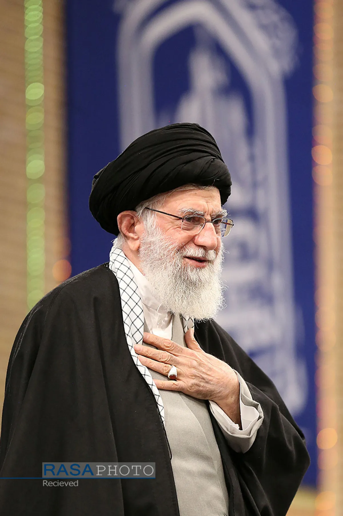 دیدار مداحان اهل&zwnj;بیت (علیهم&zwnj;السلام) با مقام معظم رهبری