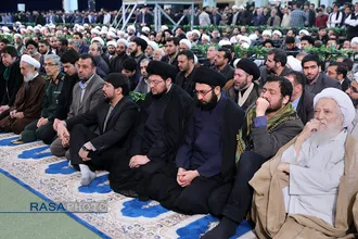 مراسم اقامه نماز بر پیکر آیت&zwnj;الله هاشمی شاهرودی به امامت رهبر انقلاب