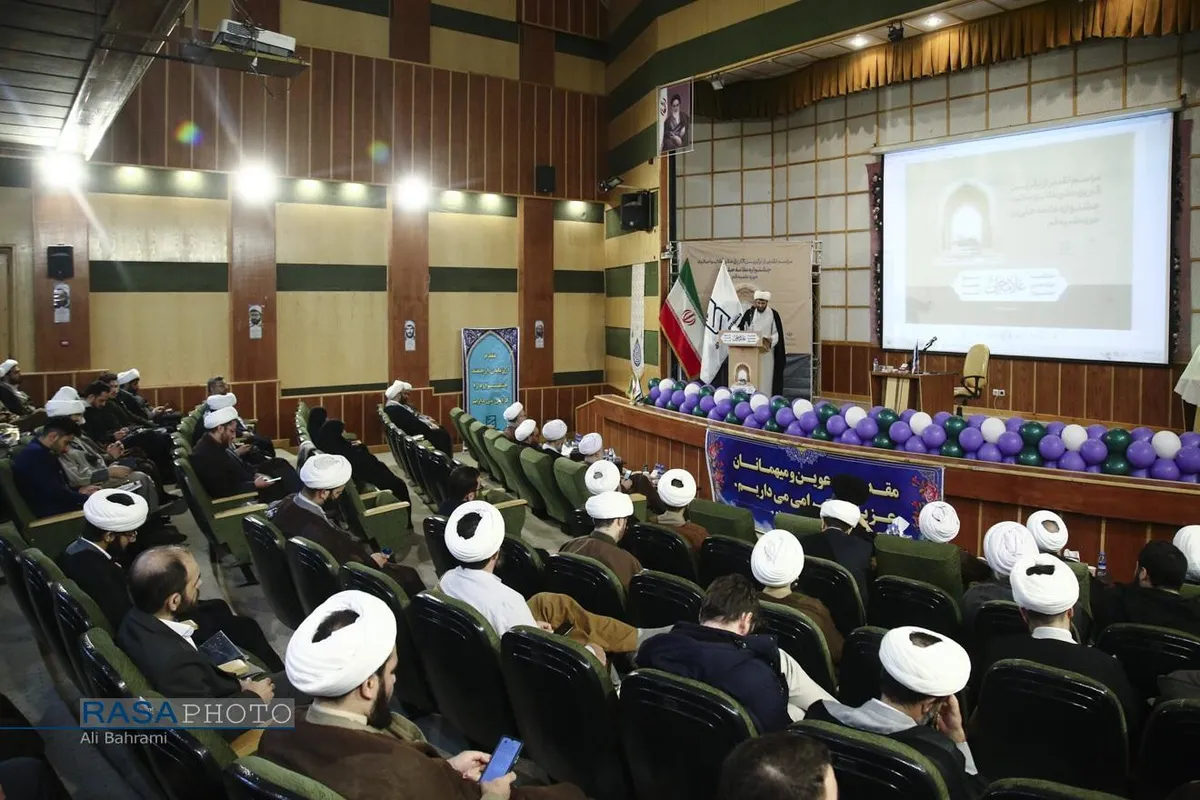 مراسم تقدیر از برترین آثار پژوهشی طلاب و اساتید جشنواره علامه حلی