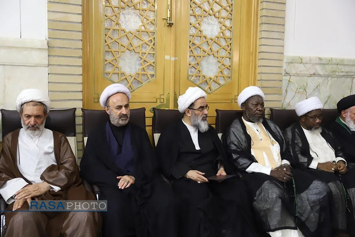مراسم ترحیم مادر مکرمه سیدحسن نصرالله در حرم حضرت معصومه (سلام&zwnj;الله&zwnj;علیها)