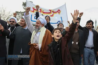 راهپیمایی خودجوش طلاب و بسیجیان قم در پی شهادت حاج قاسم سلیمانی
