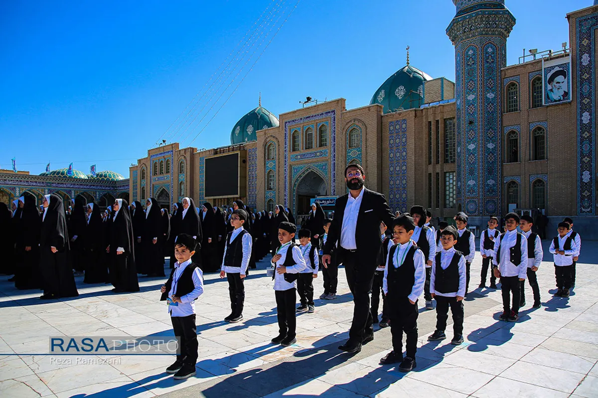 اجرای ۱۰ هزار نفری سرود "سلام فرمانده۲" در مسجد مقدس جمکران