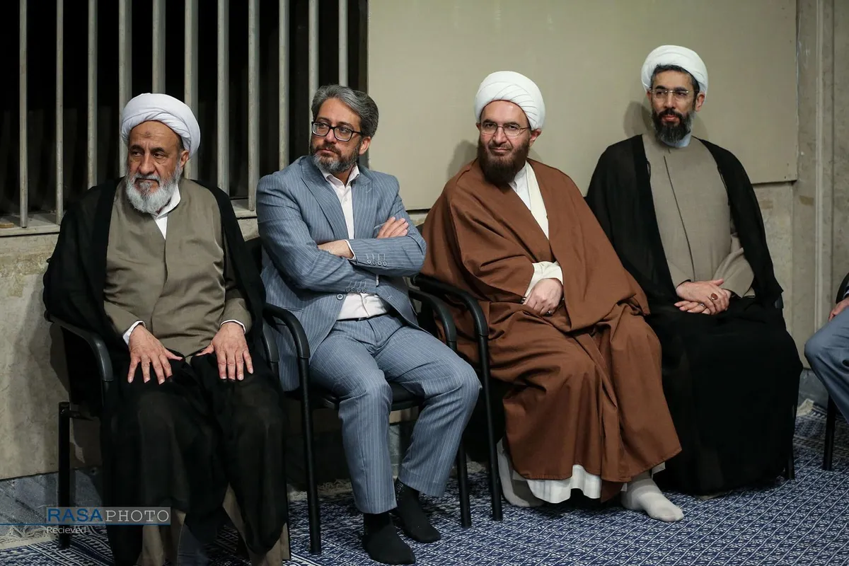 دیدار مسئولان نظام و سفرای کشورهای اسلامی با رهبر معظم انقلاب