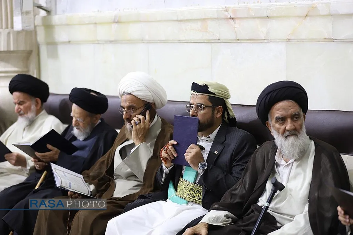 مراسم ترحیم مادر مکرمه سیدحسن نصرالله در حرم حضرت معصومه (سلام&zwnj;الله&zwnj;علیها)