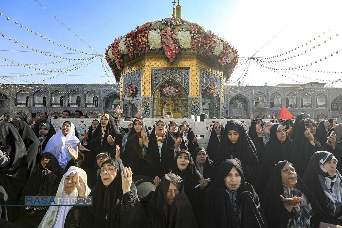 آیین تعویض پرچم گنبد منور رضوی در روز میلاد حضرت امام رضا (علیه&zwnj;السلام)