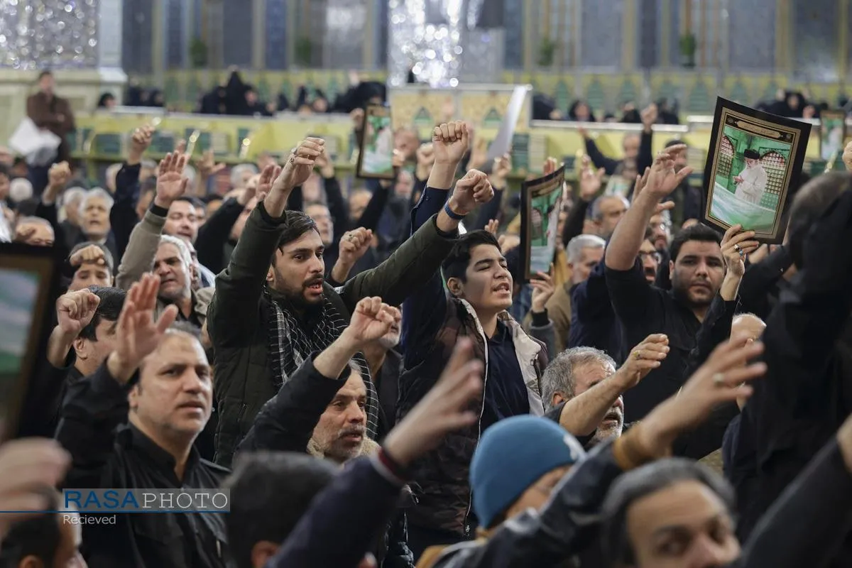 غم و اندوه زائران حضرت امام رضا (ع) در پی اعلام خبر شهادت رهبر معظم انقلاب