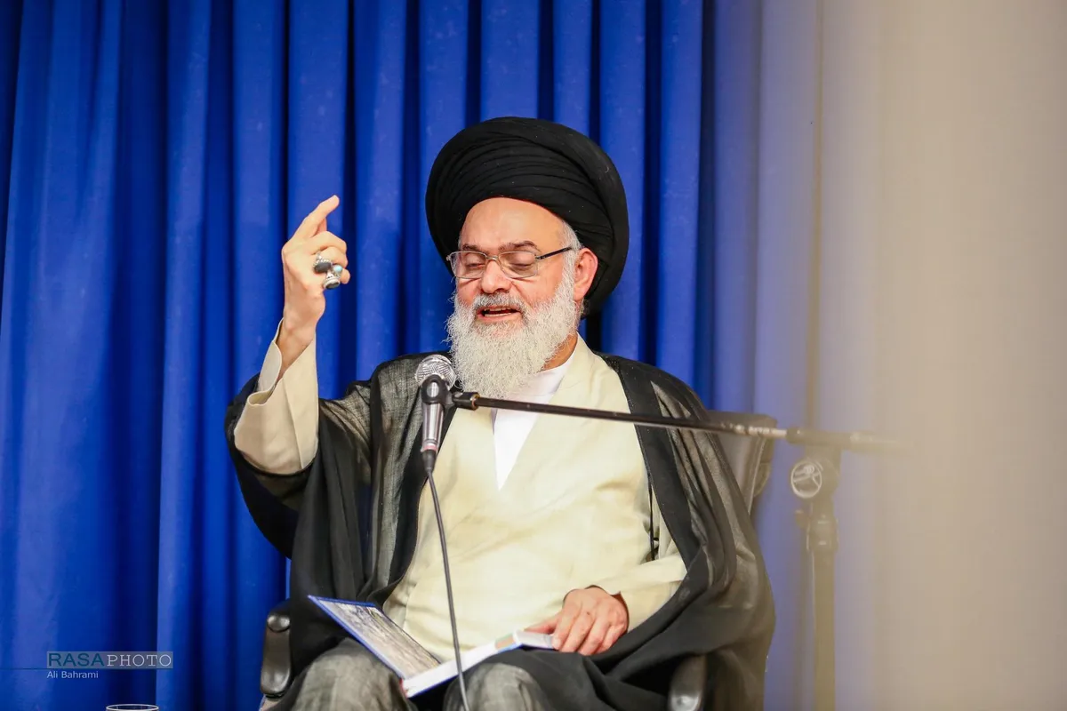 نشست طلاب و فضلای استان همدانی با حضور رئیس جامعه مدرسین