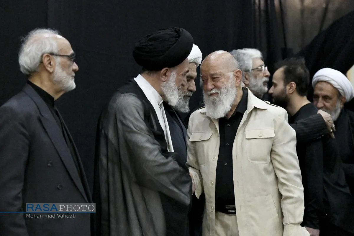 مجلس یادبود رهبر شهید انقلاب اسلامی و شهدای خانوادهٔ امام شهید