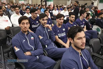 دیدار قهرمانان و مدال&zwnj;آوران ورزشی و المپیادهای علمی جهانی با رهبر انقلاب