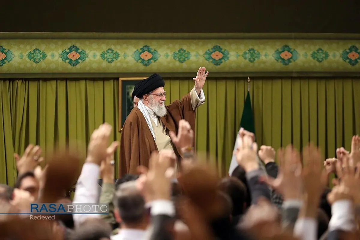 دیدار مداحان اهل&zwnj;بیت (علیهم&zwnj;السلام) با مقام معظم رهبری