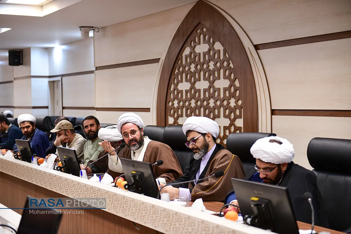 اولین نشست تخصصی، مدیران کل سازمان سینمایی کشور و مدیران و کارشناسان هنر و سینمای حوزه علمیه