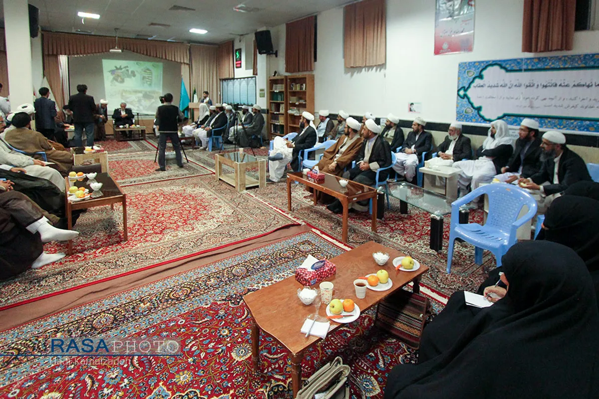نشست علمای شیعه وسنی در حوزه علمیه رضویه بیرجند