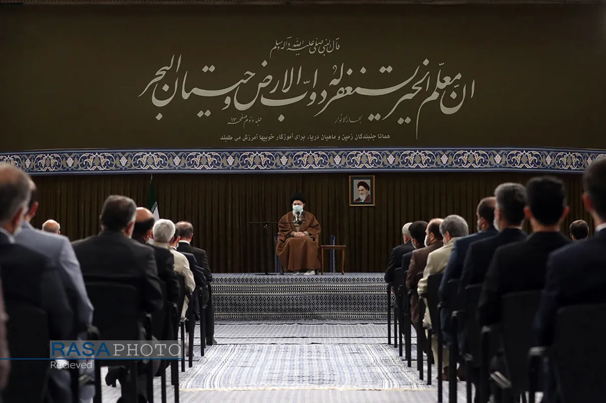 دیدار جمعی از معلمان با مقام معظم رهبری