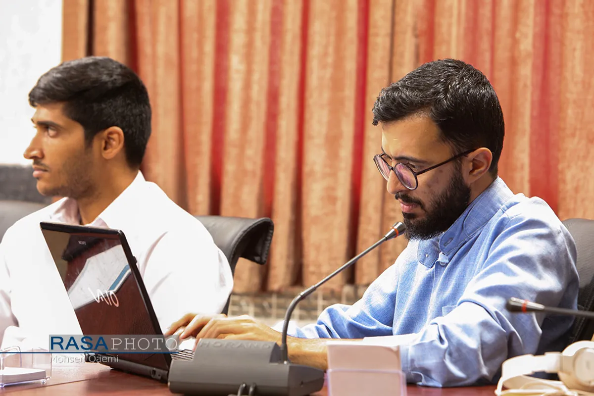دومین نشست قرآن کتاب مبین با حضور حجت الاسلام والمسلمین بهجت&zwnj;پور
