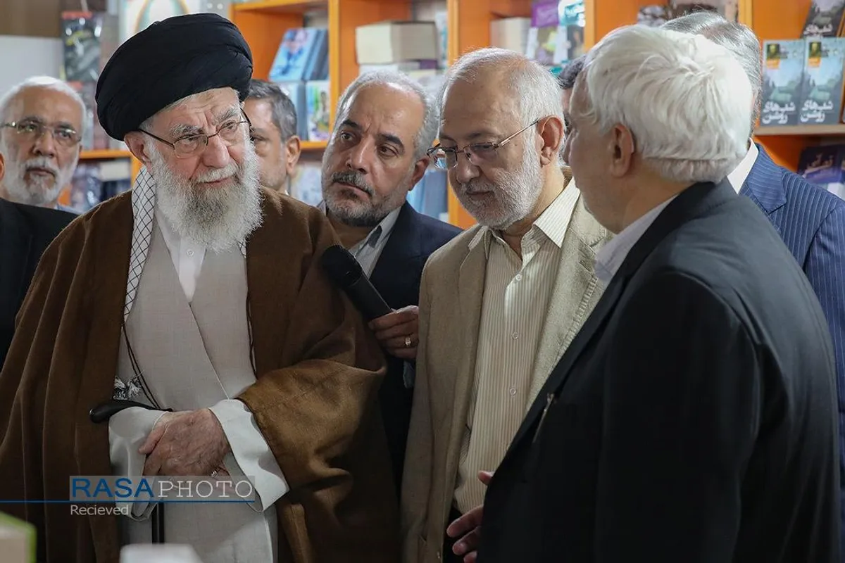 بازدید رهبر معظم انقلاب از سی و پنجمین نمایشگاه بین&zwnj;المللی کتاب تهران