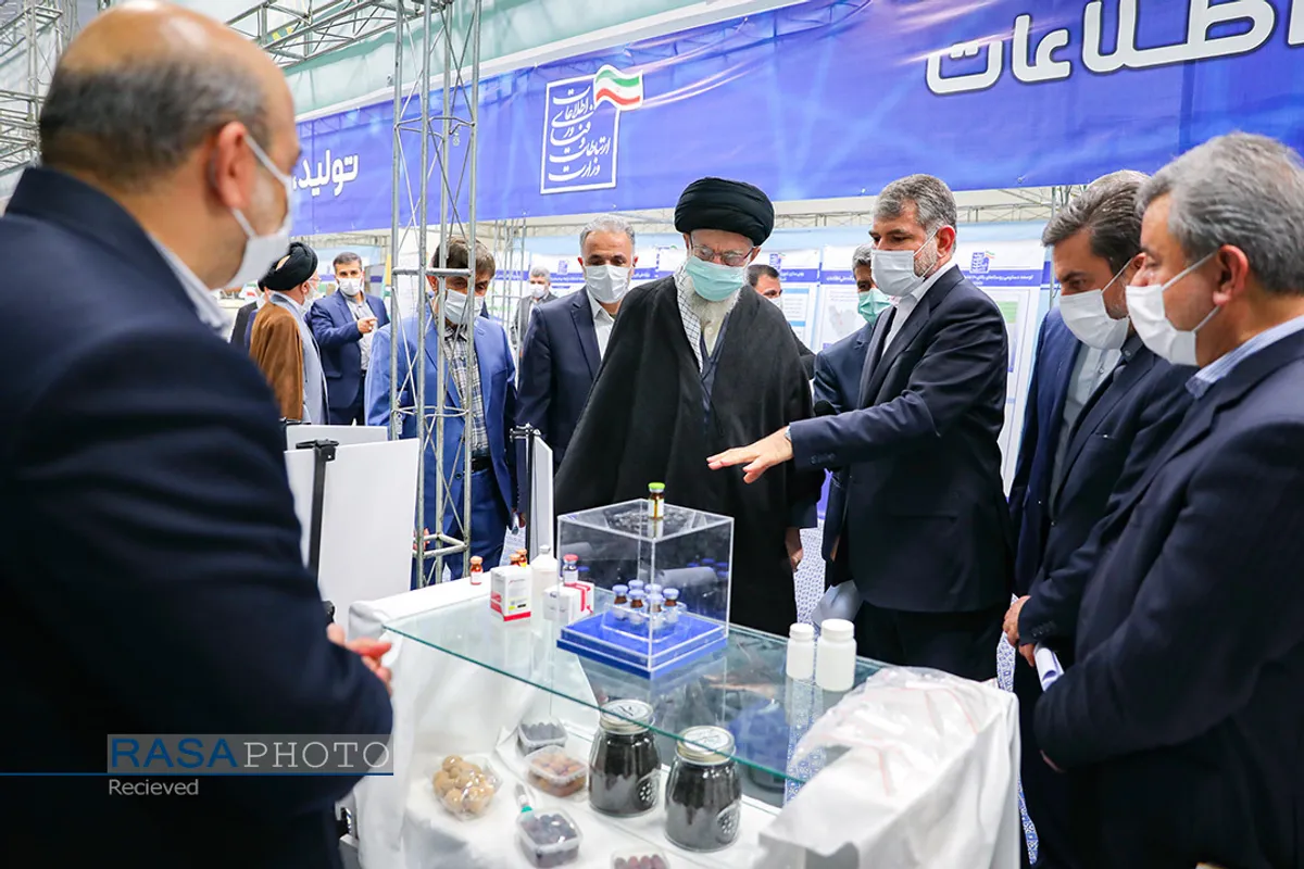 بازدید مقام معظم رهبری از نمایشگاه توانمندی&zwnj;های صنعتی
