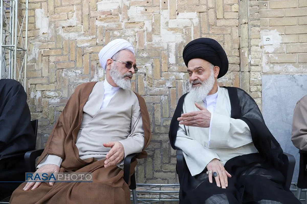 تجمع طلاب و فضلای حوزه در حمایت از عملیات مقتدرانه نیرو&zwnj;های مسلح -۱