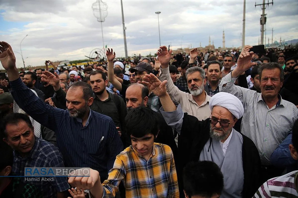 تشییع و تدفین دو شهید گمنام دفاع مقدس در مسجد مقدس جمکران