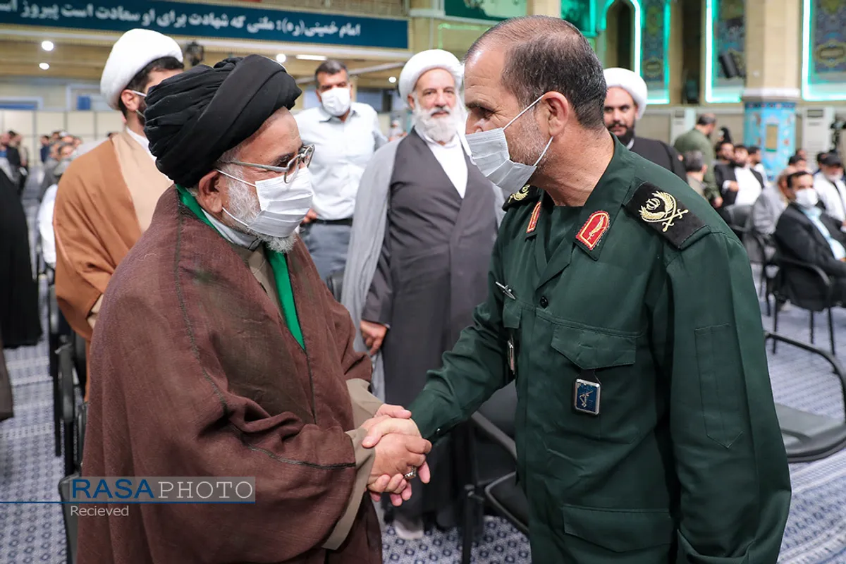 دیدار اعضای ستاد مرکزی کنگره&zwnj; ملی شهدای سبزوار و نیشابور با رهبر انقلاب