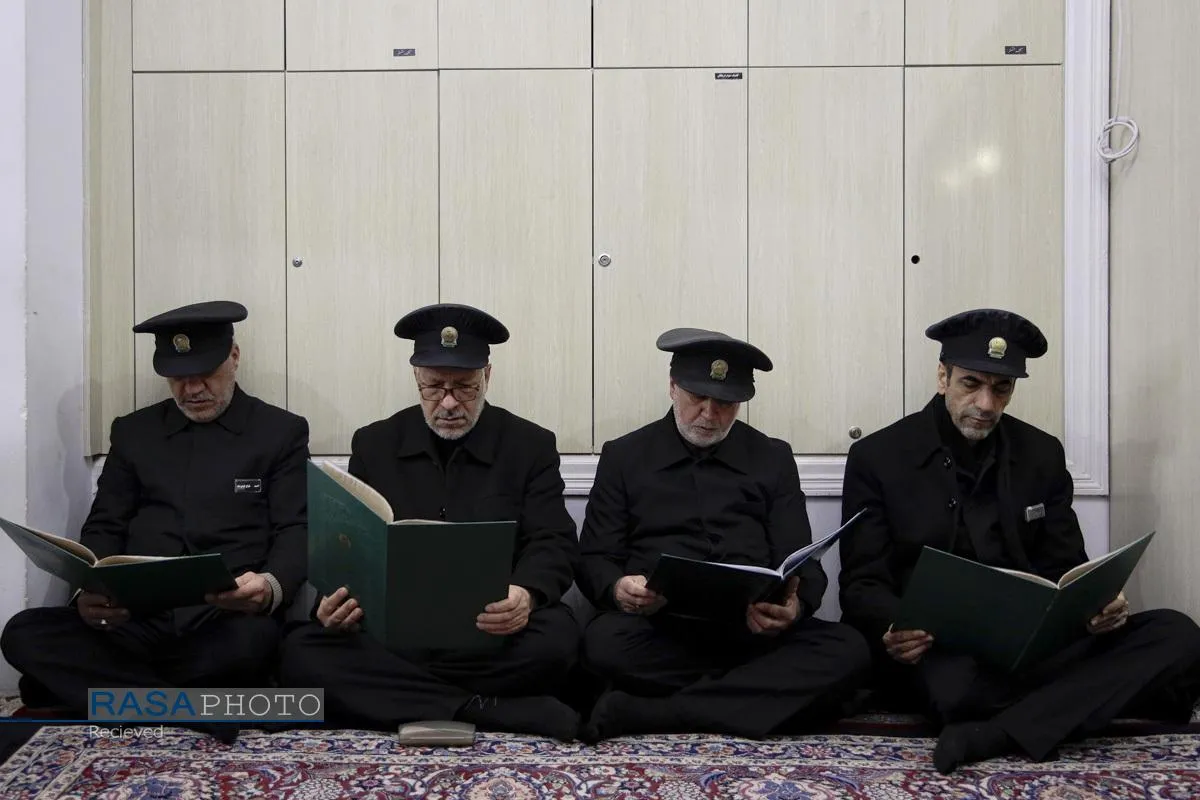 مراسم گرامیداشت رهبر شهید انقلاب در حرم مطهر رضوی