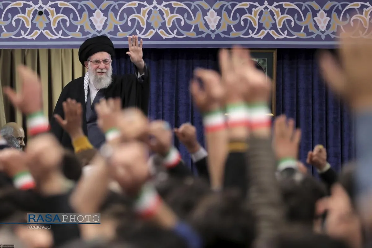 رهبر بزرگ آزادی خواهان جهان حضرت آیت&zwnj;الله&zwnj;العظمی خامنه ای به ملکوت اعلی پیوست