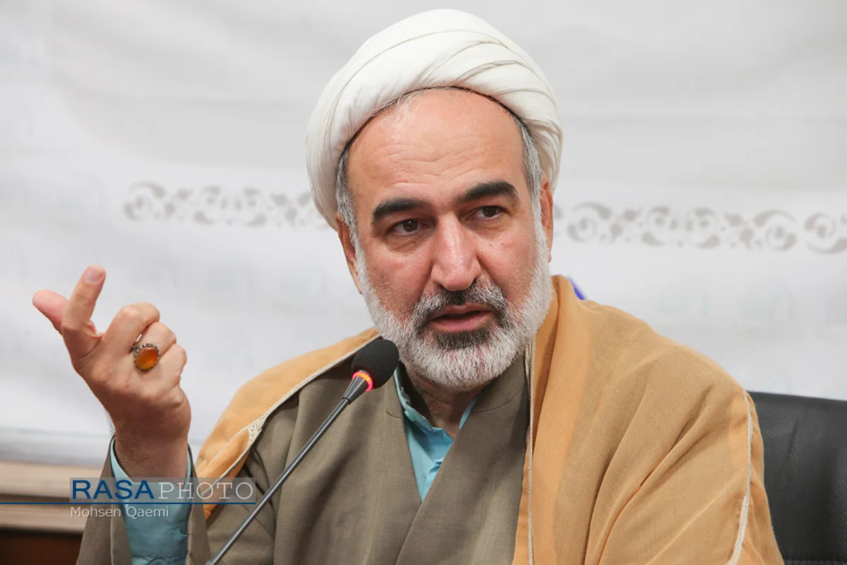 رونمایی از کتاب "یک مشت مروارید"
