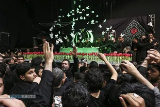 مراسم وداع با پیکر امام شهید انقلاب اسلامی در جوار حسینیه امام خمینی (ره)
