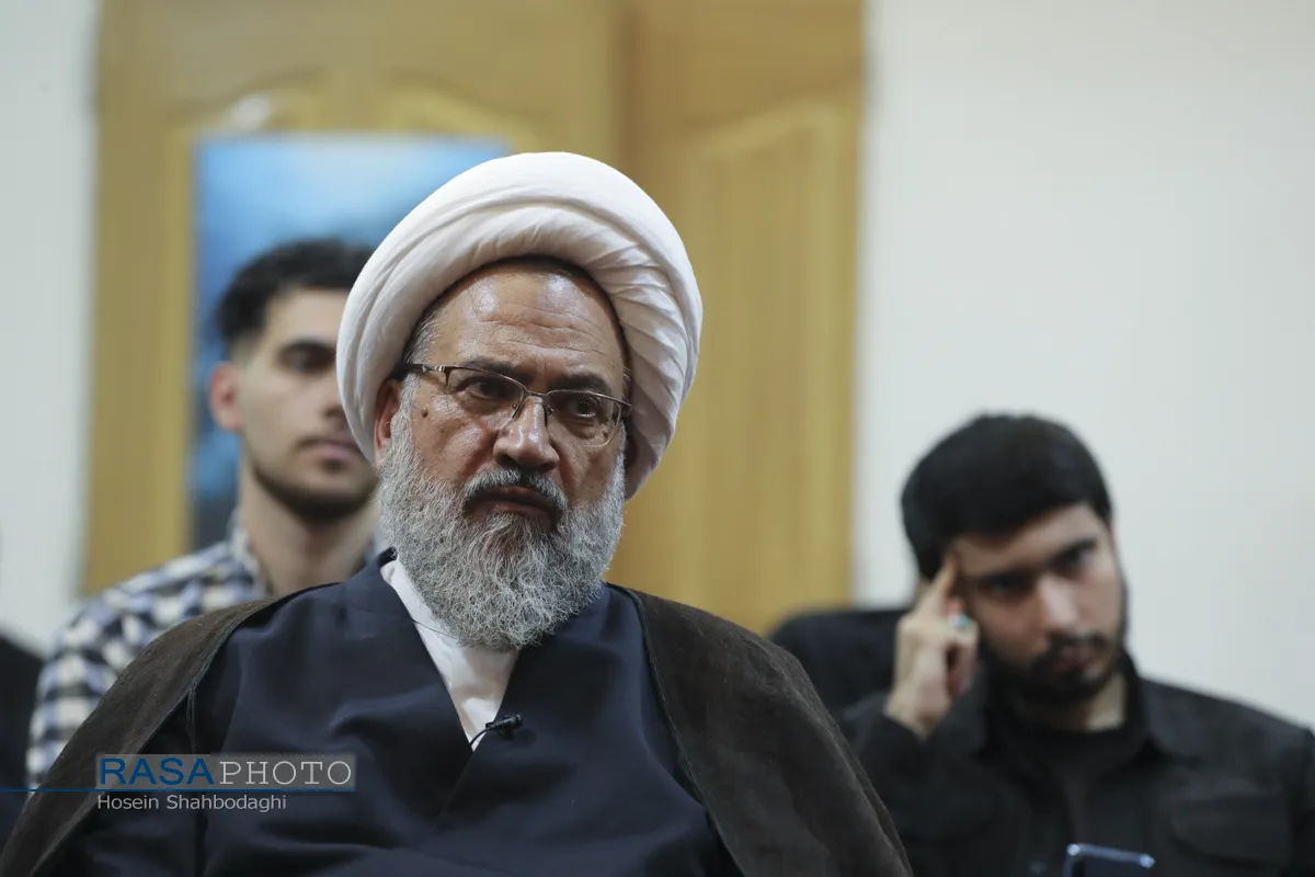 رونمایی کتاب &laquo;بررسی فقهی معصومین در بازی&zwnj;های رایانه&zwnj;ای و متاورس&raquo; اثر حجت الاسلام والمسلمین نهاوندی