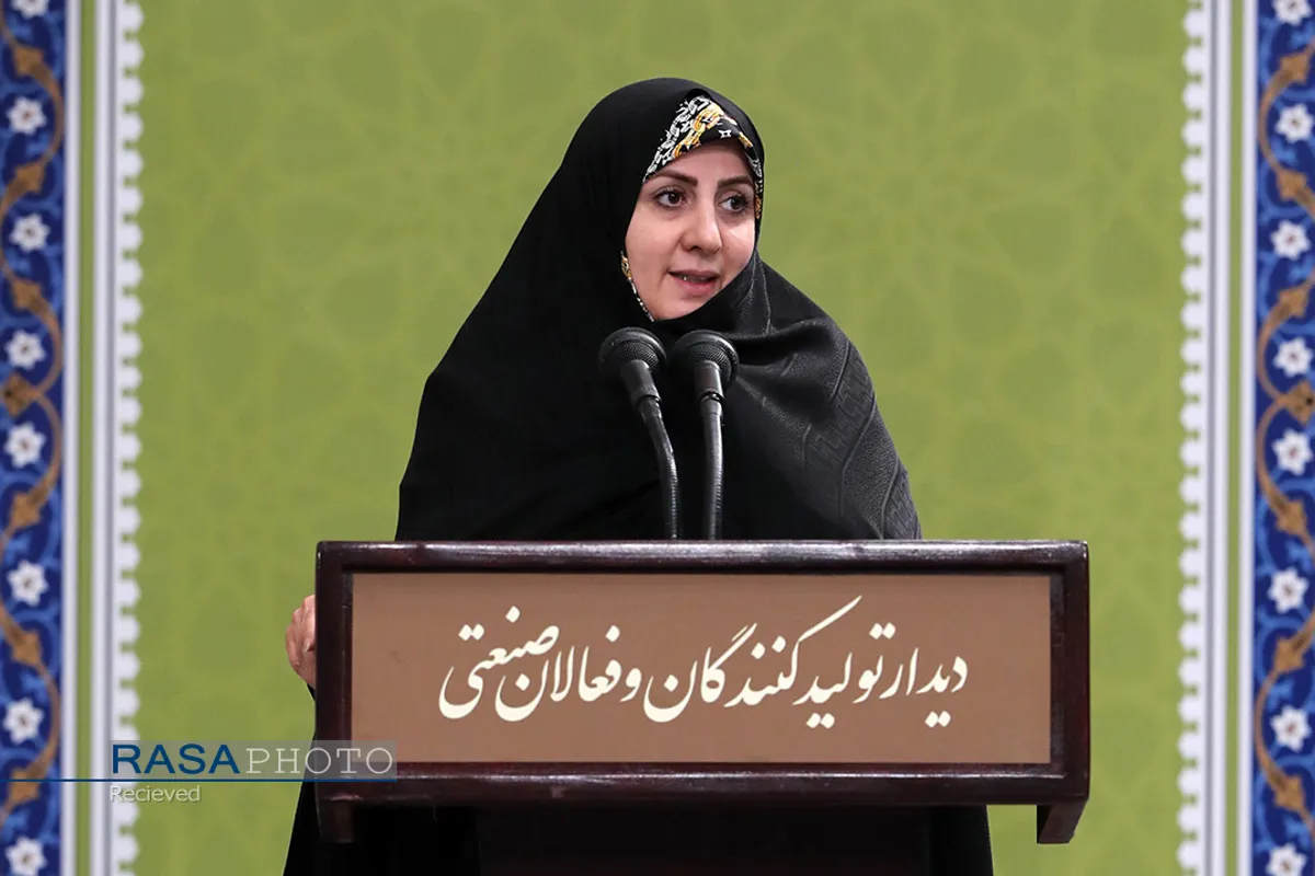 دیدار تولیدکنندگان و فعالان اقتصادی با مقام معظم رهبری