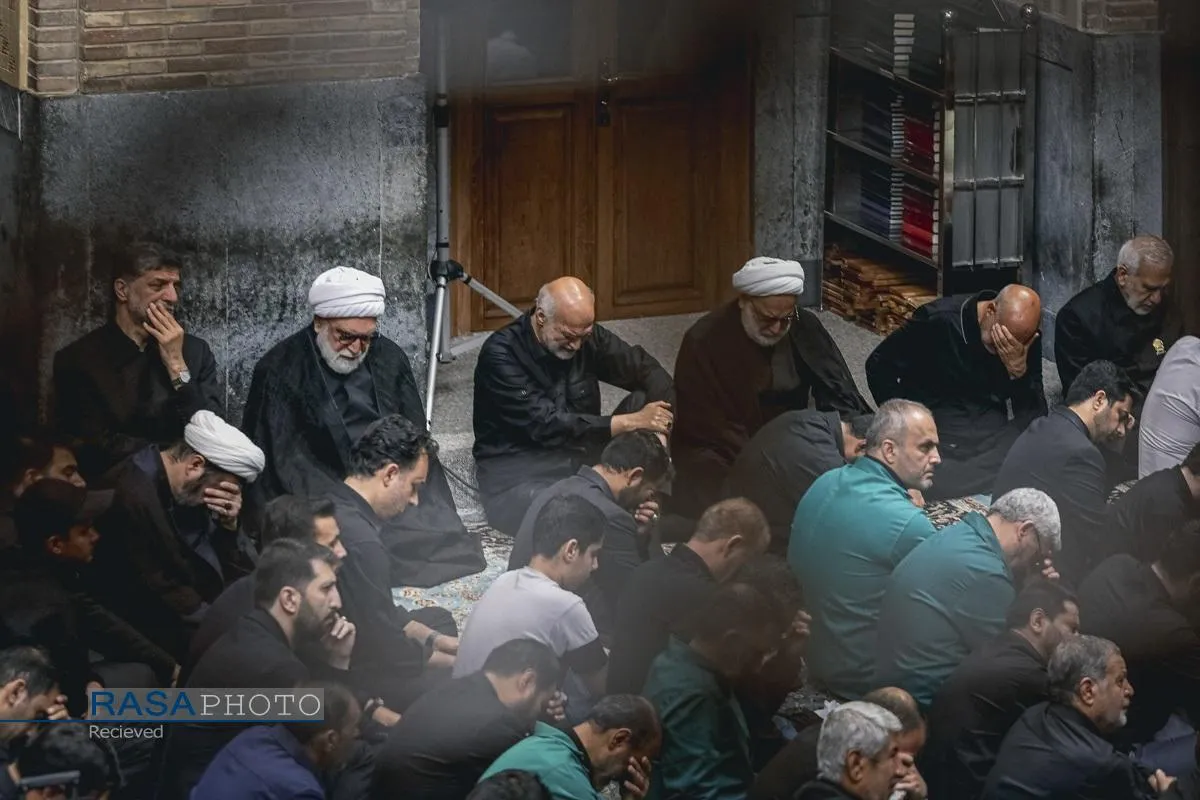 عزاداری روز عاشورای حسینی در مدرسه دو درب حرم مطهر رضوی