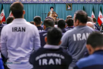 دیدار قهرمانان ورزشی و مدال&zwnj;آوران بازی&zwnj;های آسیایی و پارا آسیایی بار هبر انقلاب