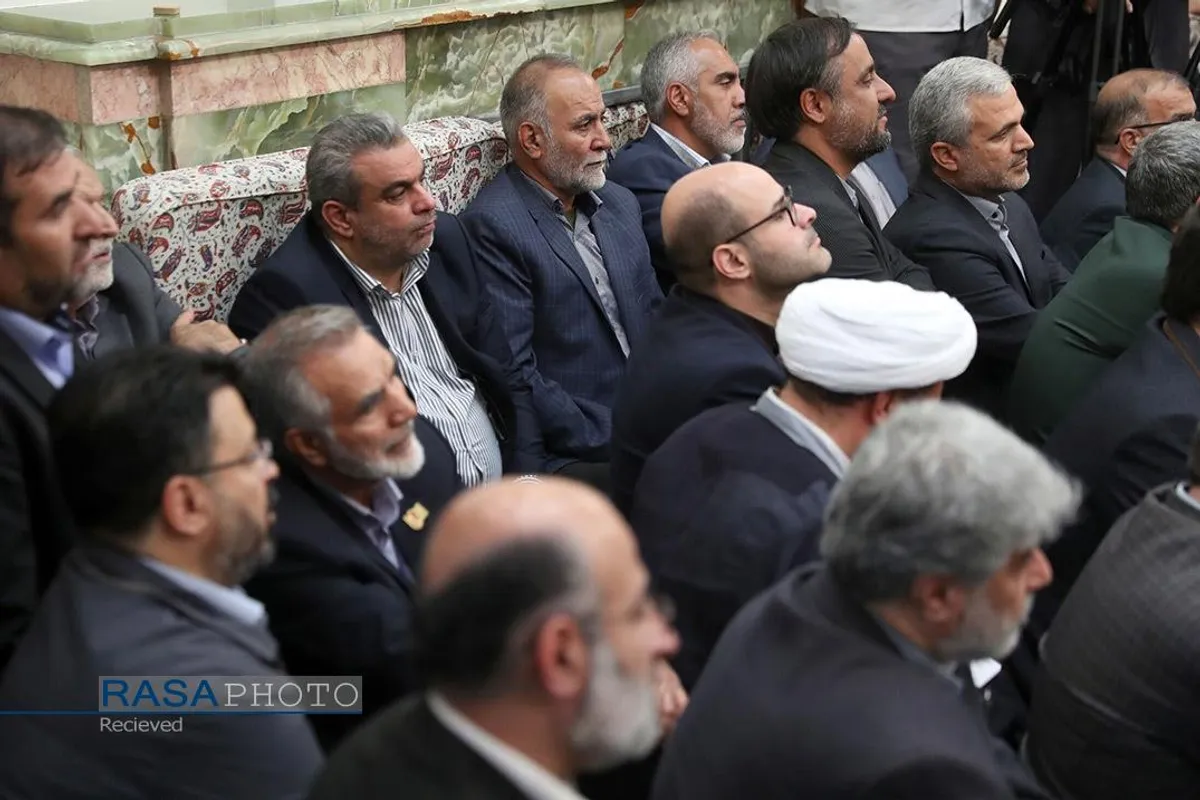 دیدار دست&zwnj;اندرکاران برگزاری کنگره شهدای استان فارس با رهبر انقلاب