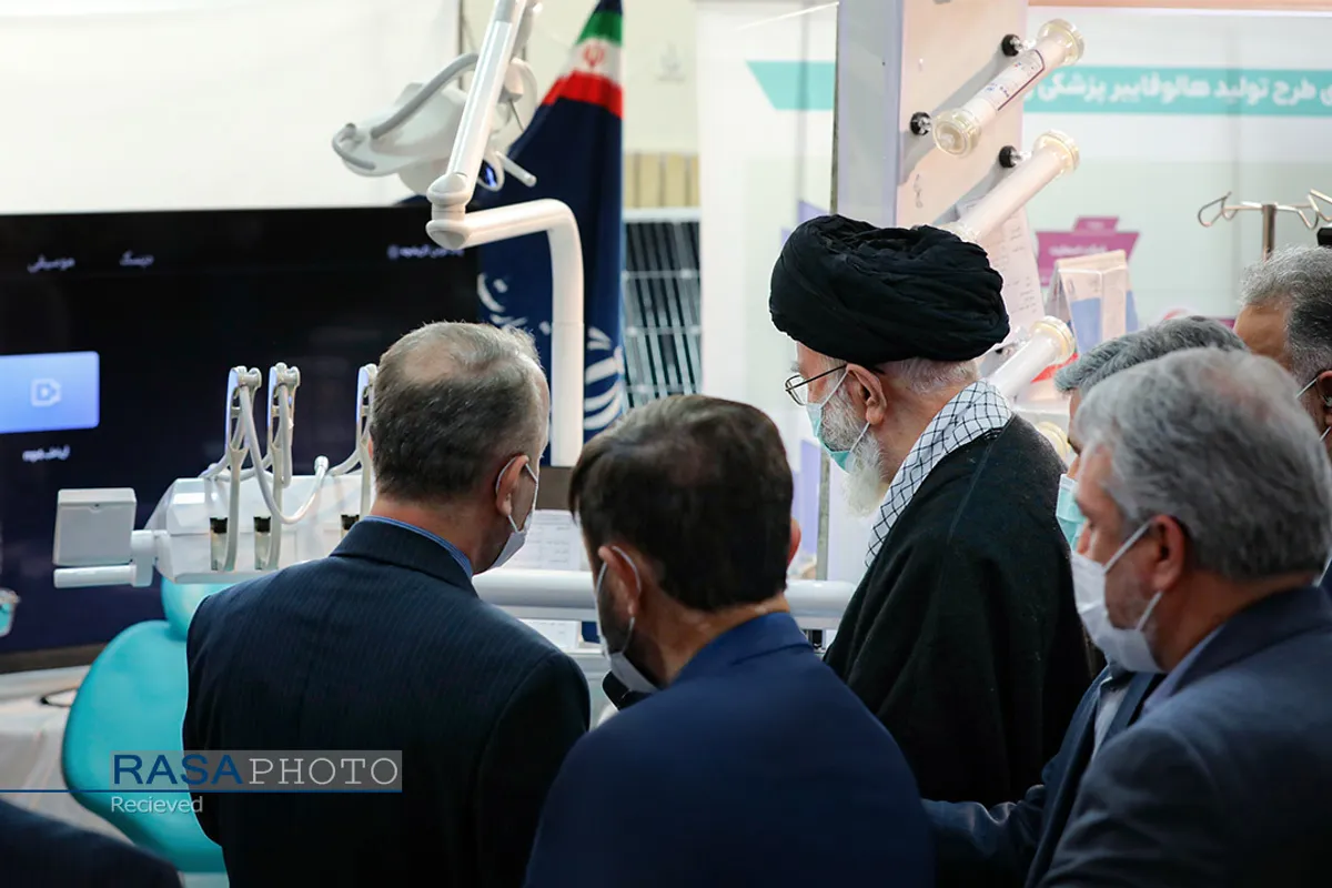 بازدید مقام معظم رهبری از نمایشگاه توانمندی&zwnj;های صنعتی