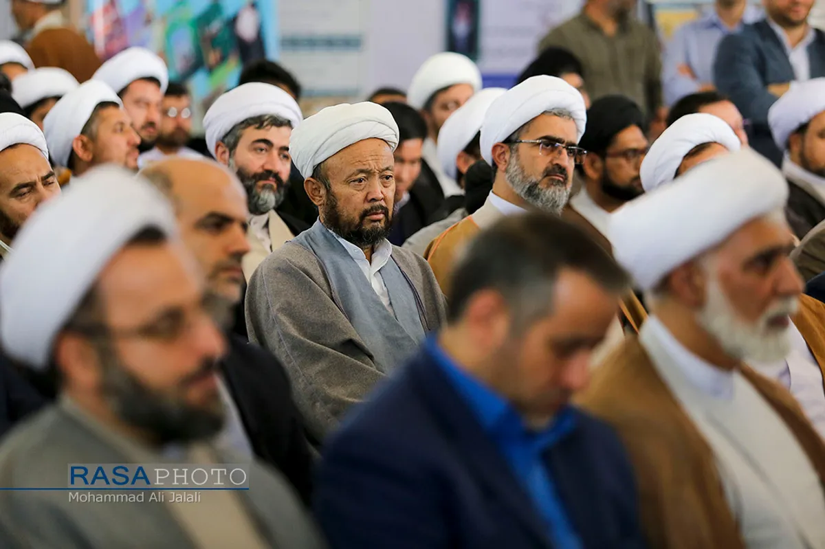 افتتاحیه دومین نمایشگاه دستاوردهای پژوهشی جامعه المصطفی العالمیه&lrm;