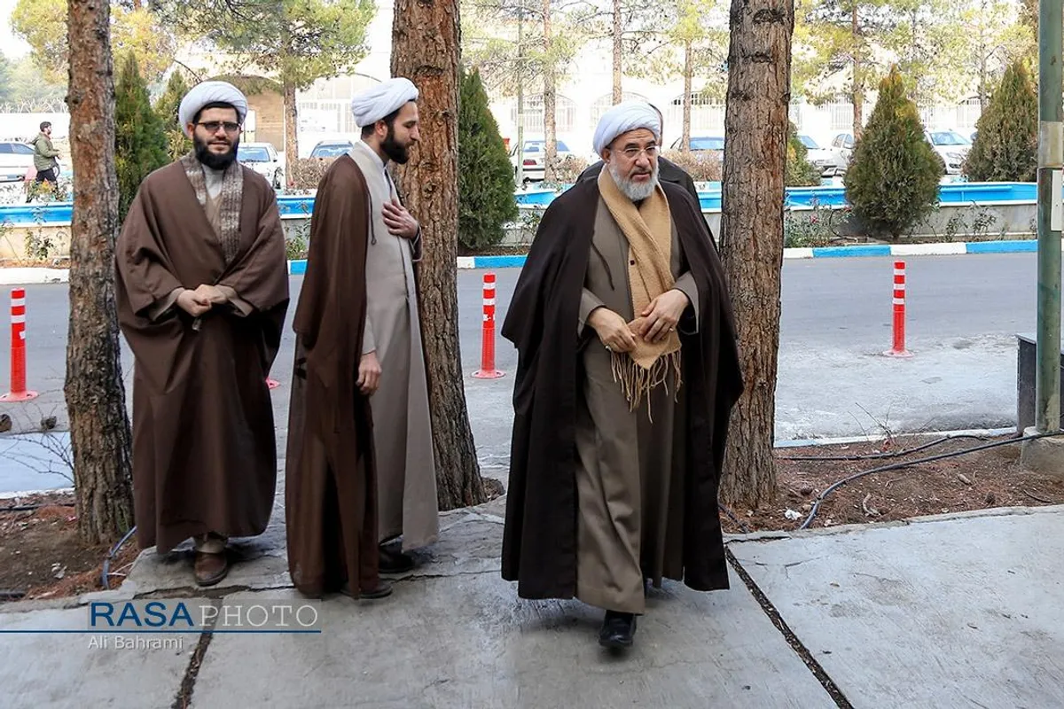 پنجمین مدرسه فصلی زمستانه پژوهشگاه فقه نظام با موضوع &laquo;اقتصاد مردمی از مبانی تا الگوهای علمی&raquo;، با حضور و سخنرانی آیت الله محسن اراکی