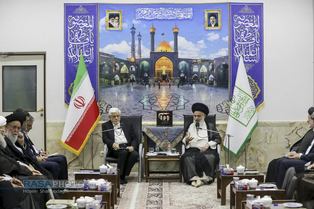 دیدار عارف معاون اول رئیس جمهور با اعضای جامعه مدرسین
